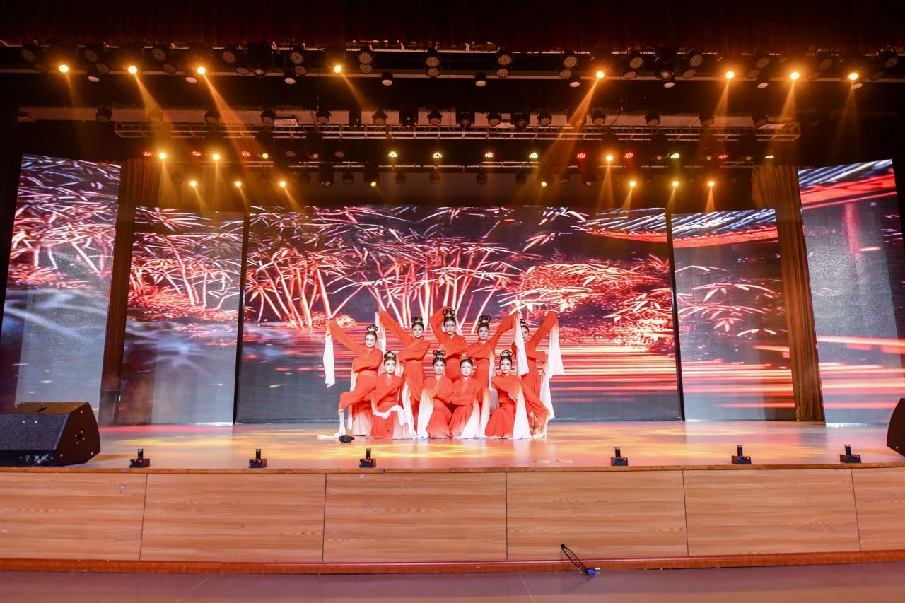 1739002997155606.jpg 1739002997155606.jpg